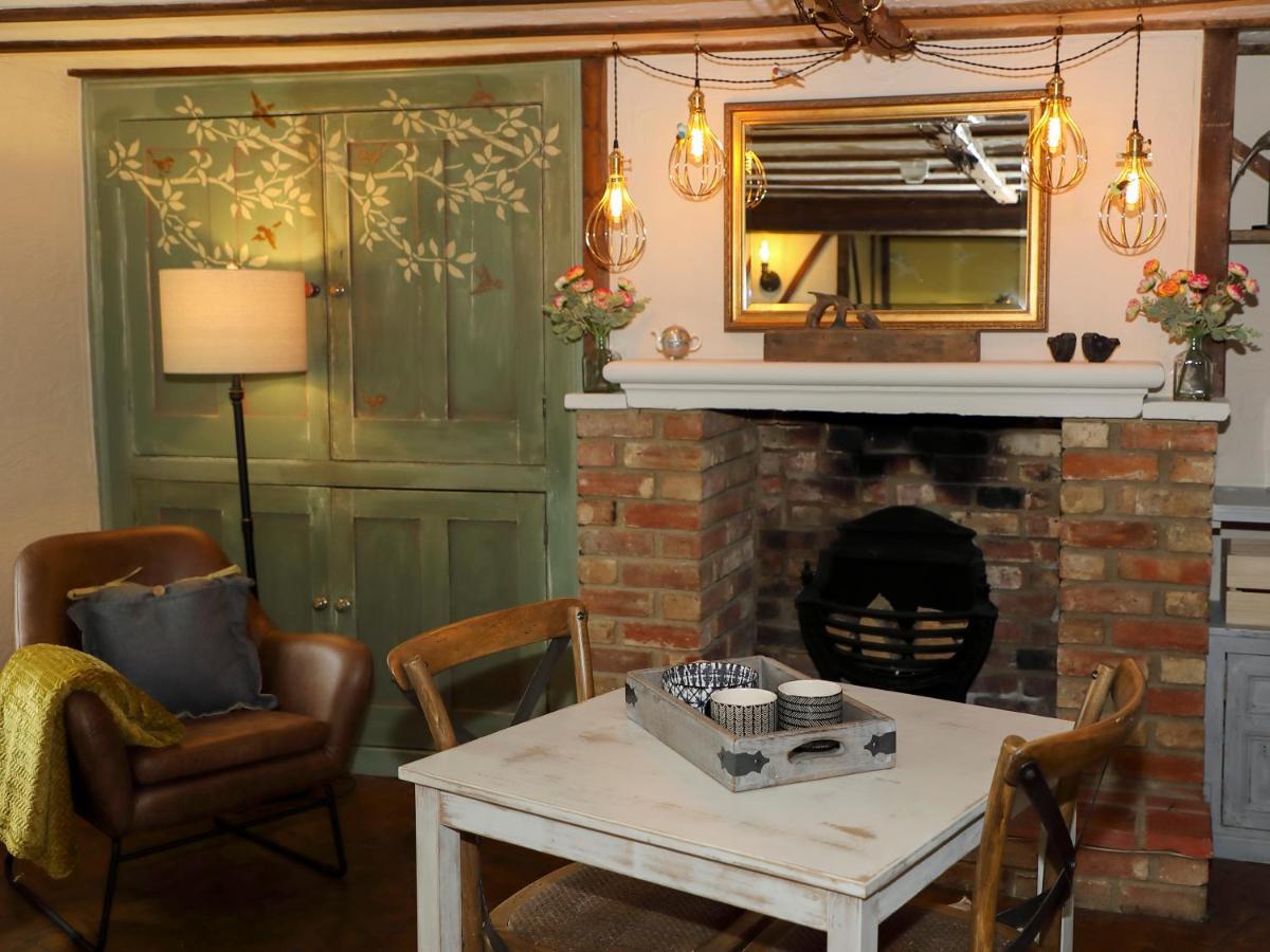 Woodleys Cottage Woburn Sands 外观 照片
